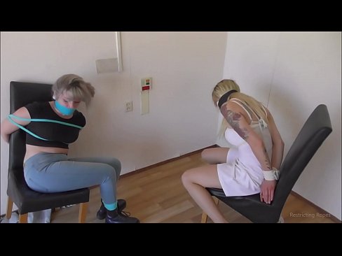 ❤️ Woledzera / womangidwa komanso wotsekeredwa / msungwana wovutika Kanema wakugonana pa ny.com-pornzog.ru